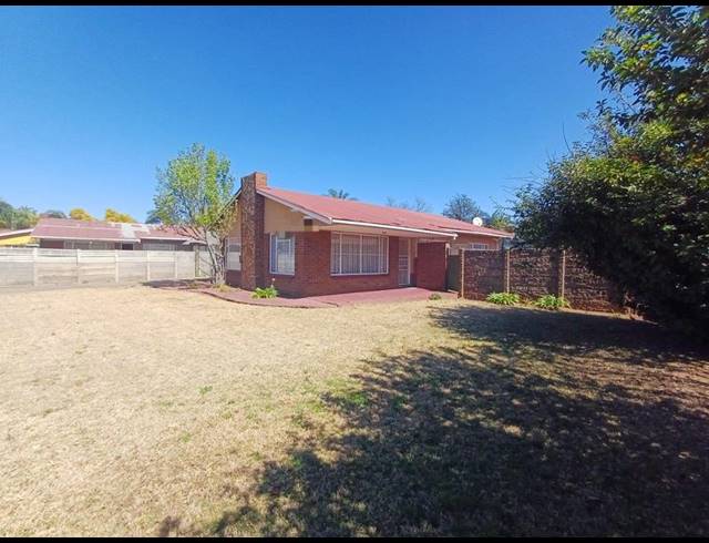 3 BEDROOM HOUSE FOR SALE IN BOOYSENS